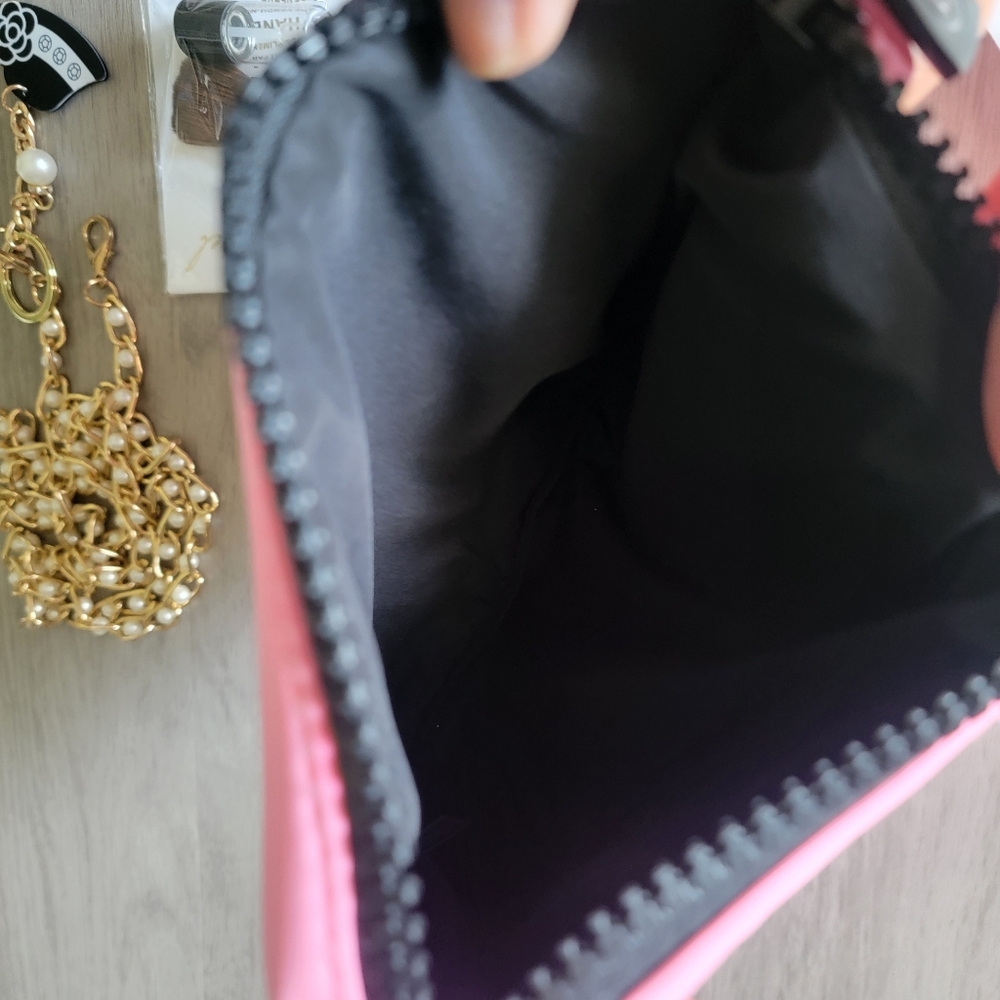 SALE🎉 4pcs NWOT Chanel Pink Cosmetic Pouch - Picture 9 of 10